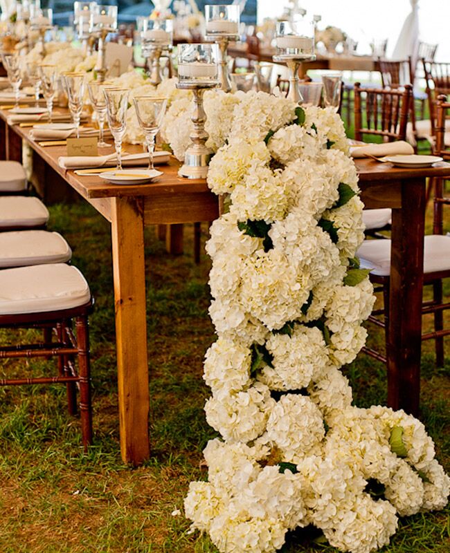 9 Flower Table Runners You'll Love!