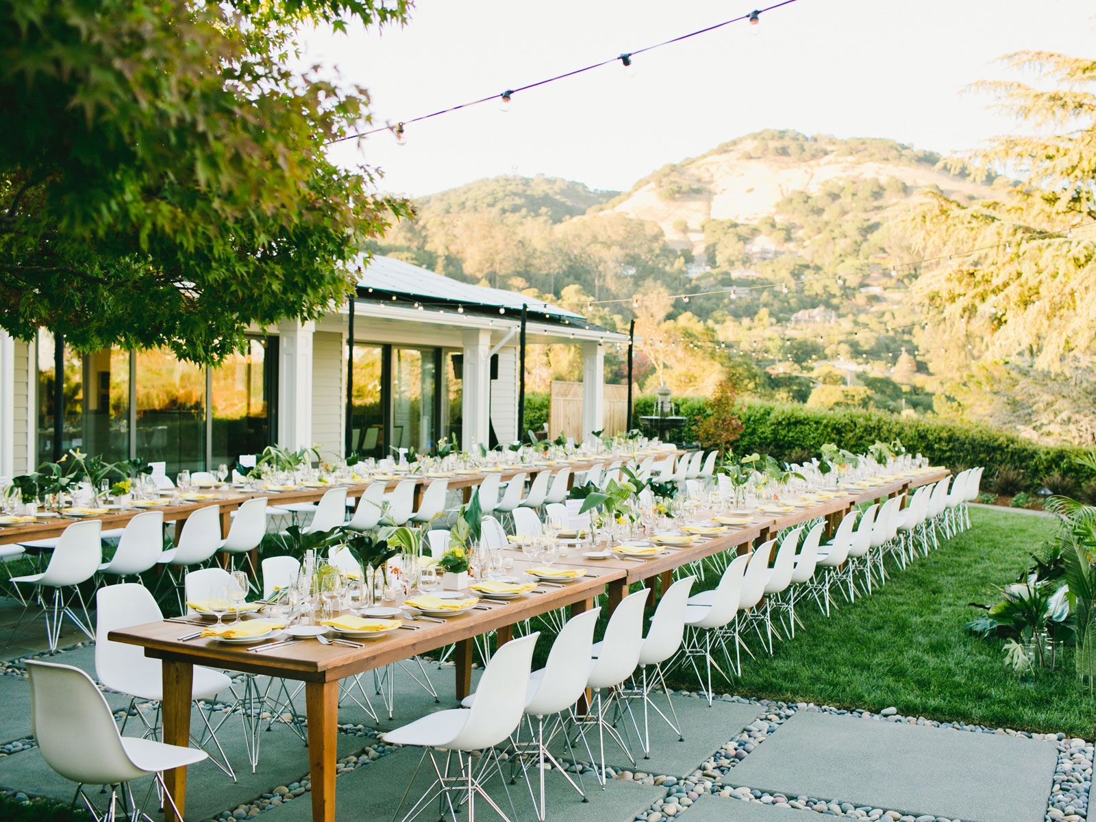 Backyard Weddings Pros