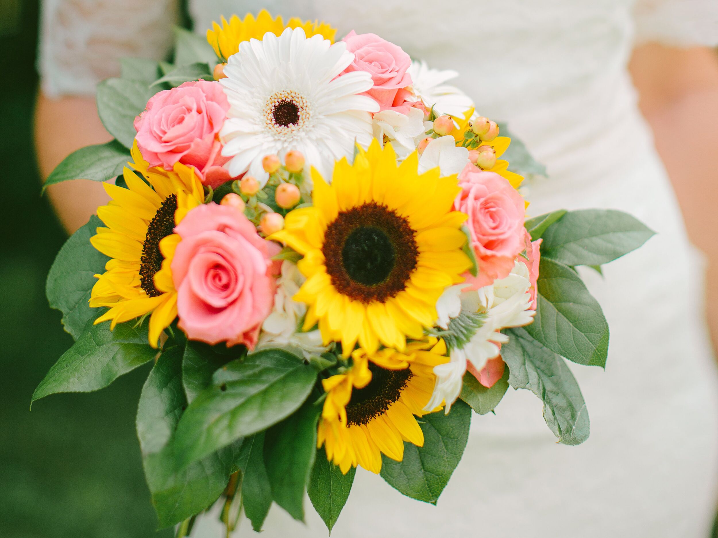 cheap bridesmaid flowers