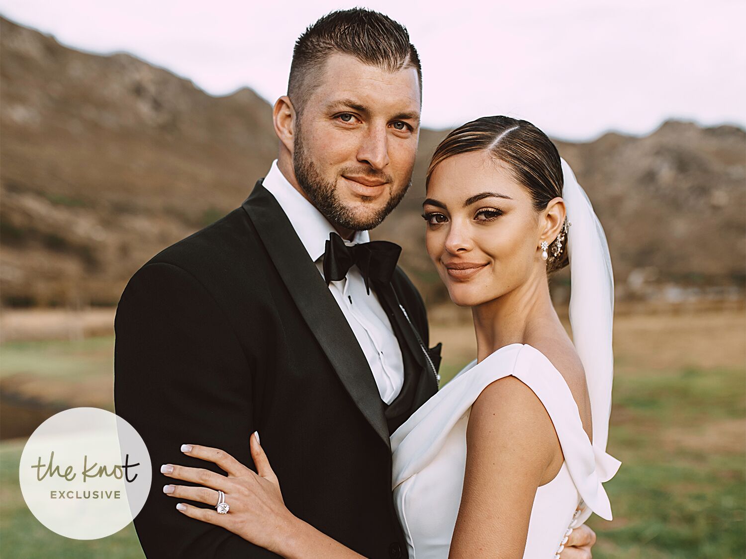 Tim Tebow Gets A Manicure And Prays In Behind The Scenes Look At Wedding To Demi Leigh Nel Peters Daily Mail Online