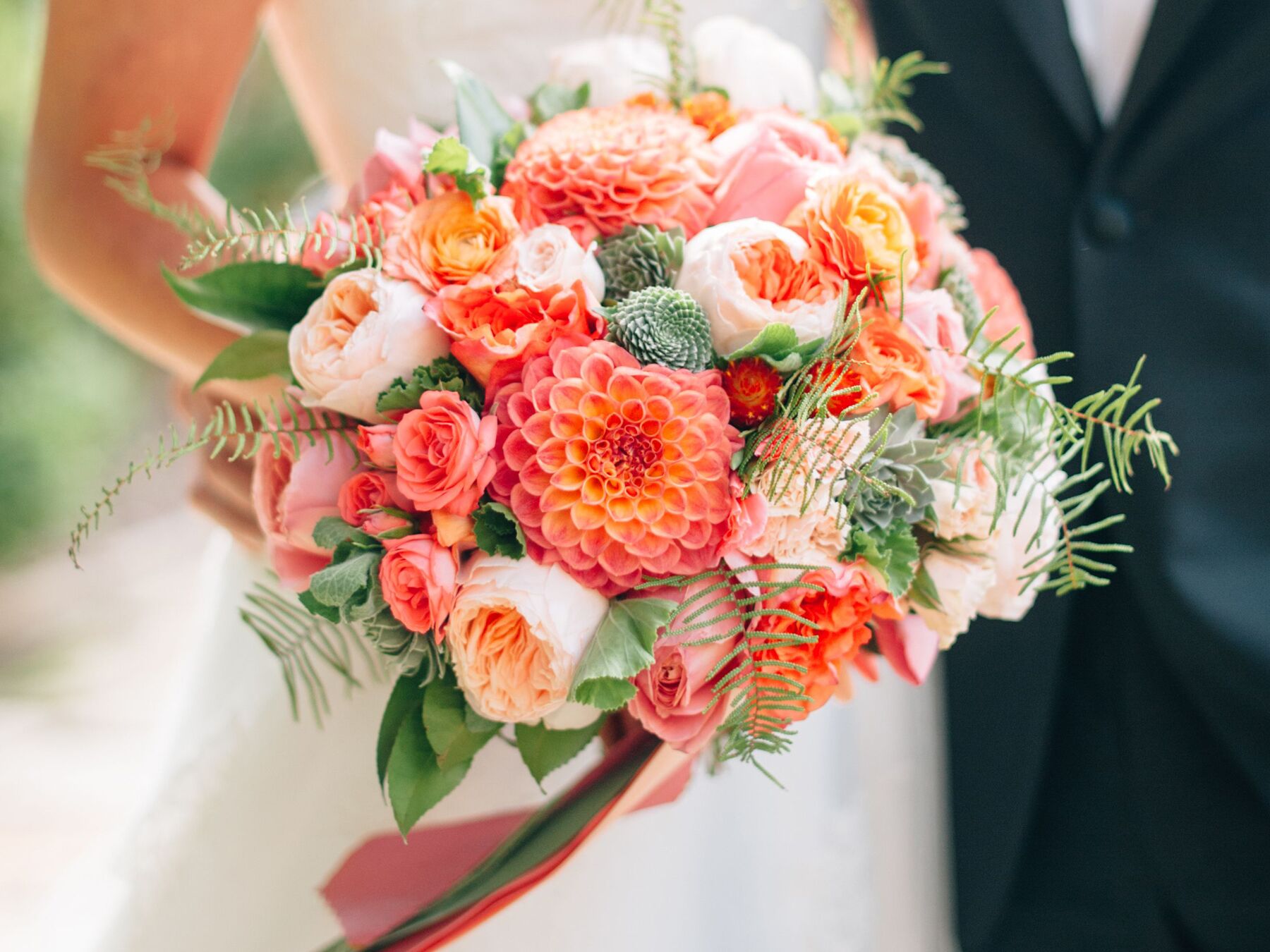 wedding flowers and bouquets