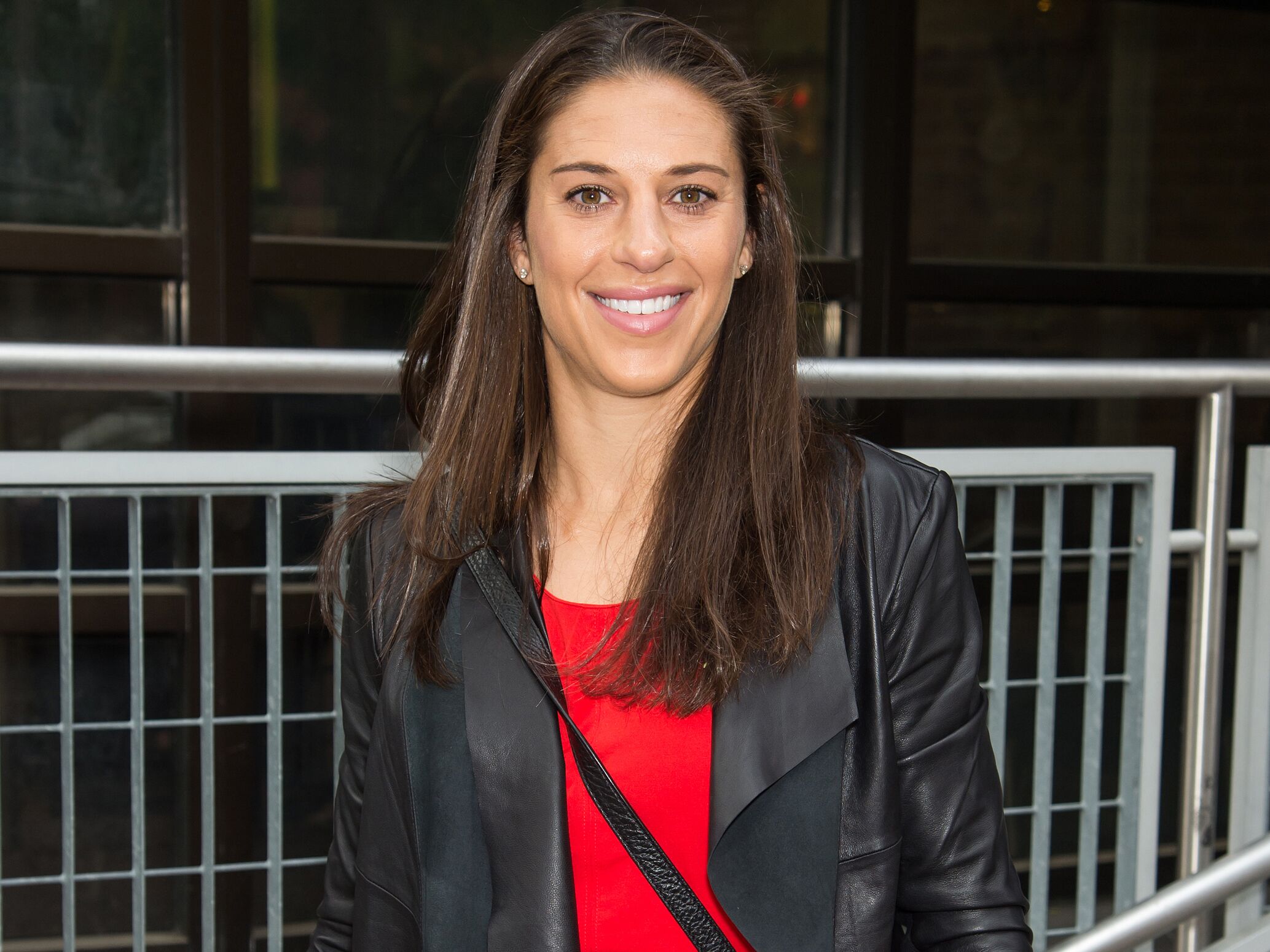 You Ve Got To See World Cup Hero Carli Lloyd S Engagement Ring