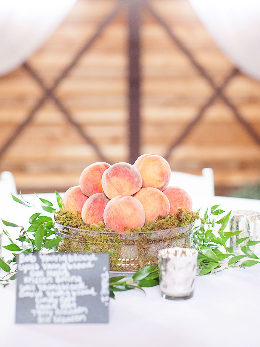 Ideas de centros de mesa no florales para tu boda