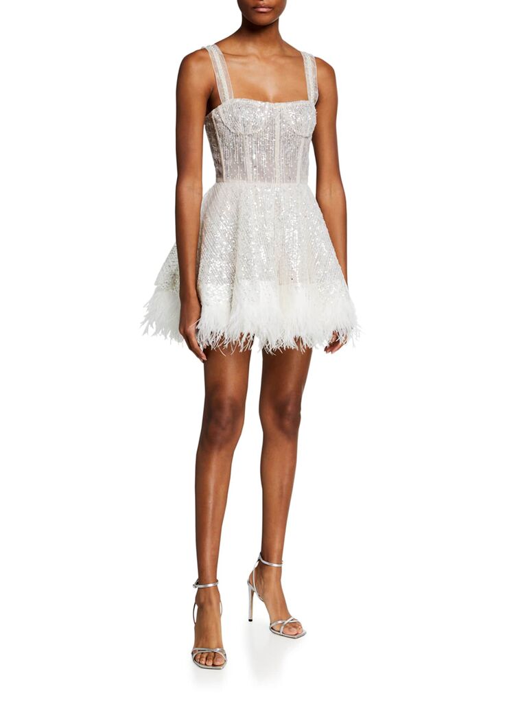 Váy mini trắng neiman marcus với sequins và váy lông vũ cho trang phục đám cưới sau tiệc