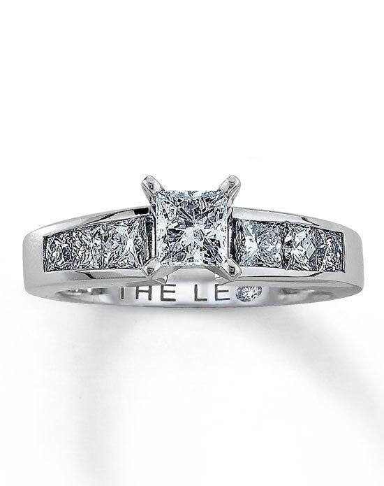 Leo diamond wedding ring