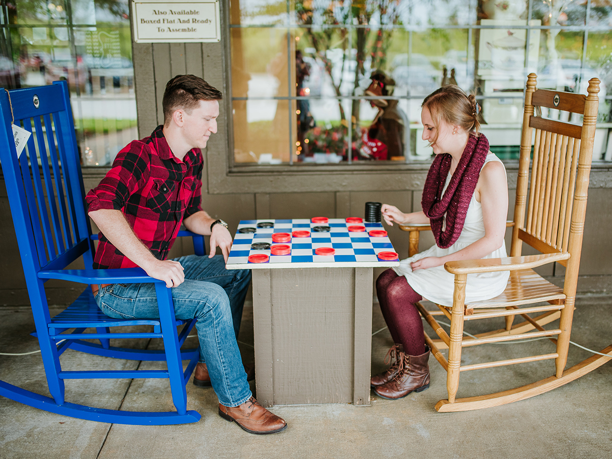 cracker barrel engagement photos are the cutest thing you'll