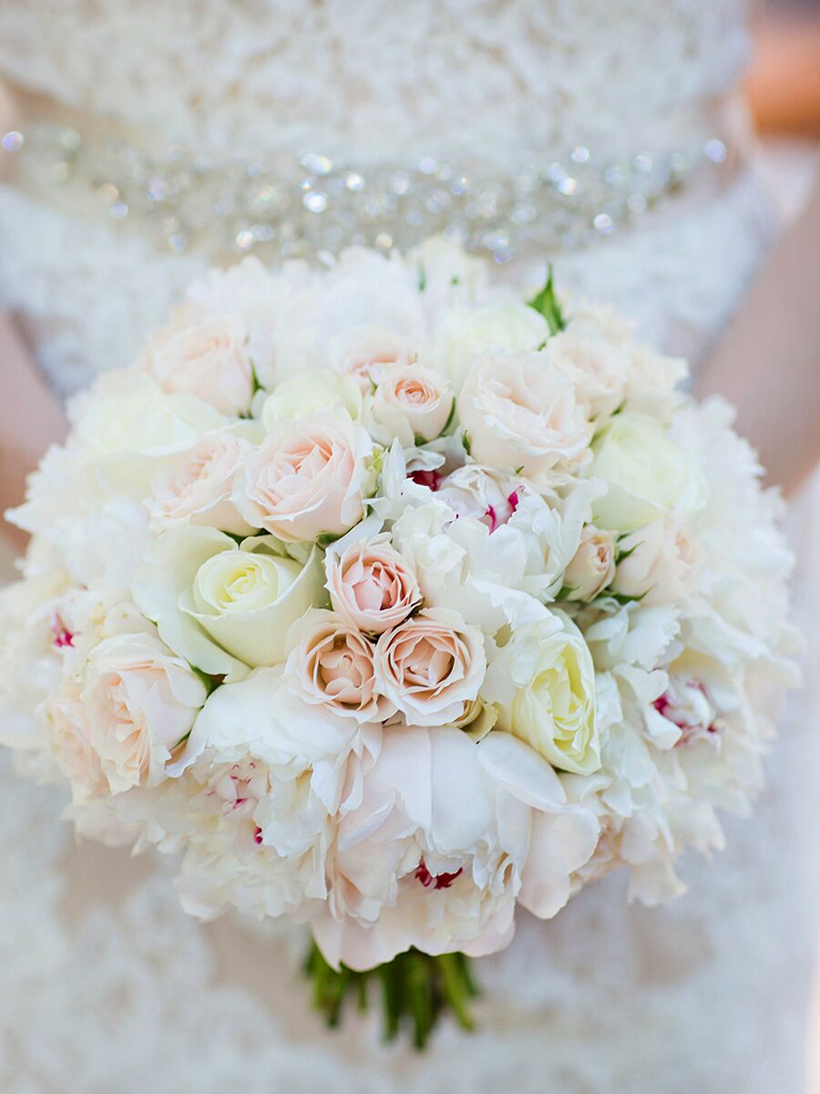 bridesmaid bouquets white