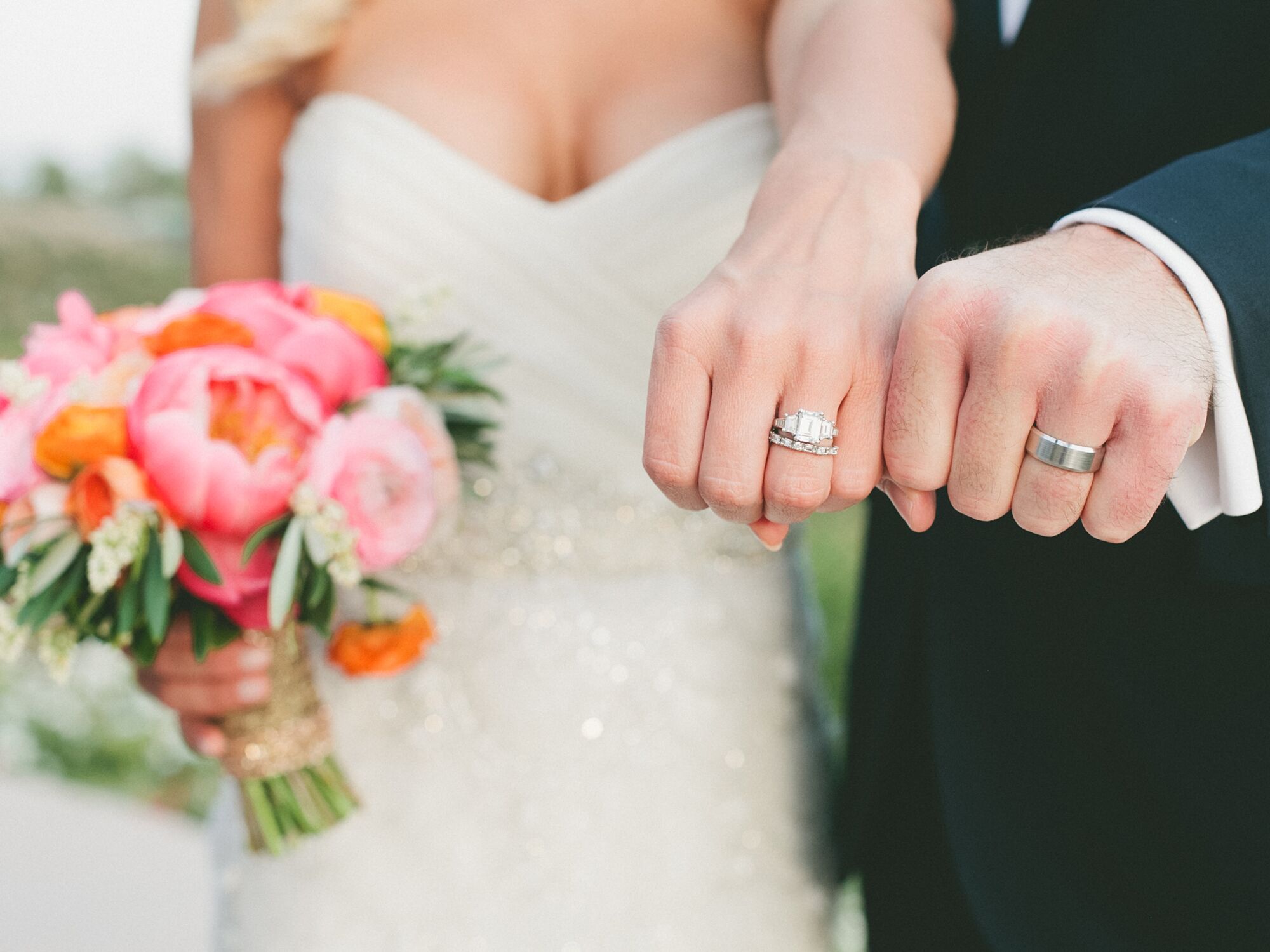 The Engagement Ring vs Wedding Ring: What's the Difference?