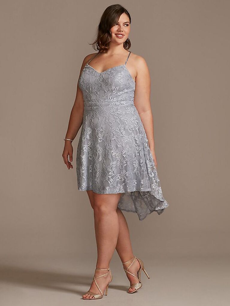 Váy cô dâu của david plus size nhỏ màu xanh nhạt high low pastel dành cho khách dự đám cưới với đường viền cổ ren hình người yêu và dây đai spaghetti