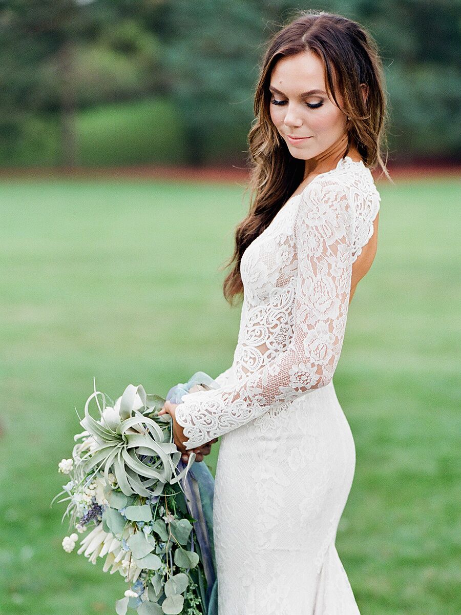 Featured image of post Low Back Boho Lace Wedding Dress : Mary was great to communicate with and super fast in responding to my messages.