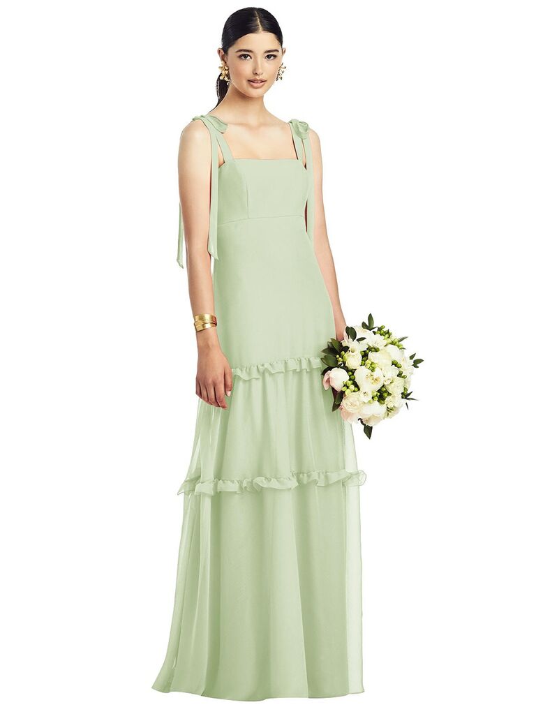 nhóm tráng miệng màu xanh lá cây nhạt váy cưới phù dâu bằng vải voan với tay áo có bèo và thắt nơ