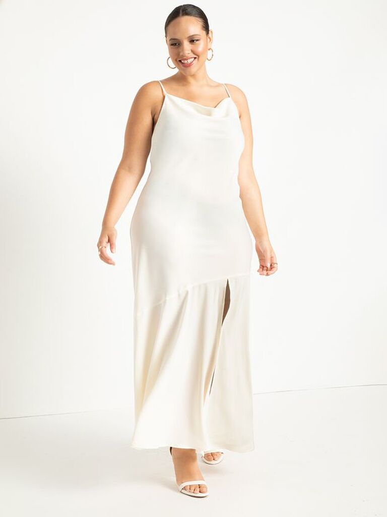 Váy maxi trắng eloquii có đường xẻ cho trang phục dự tiệc cưới