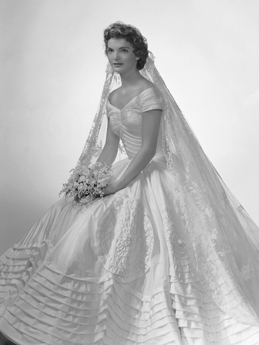 rochia de mireasă a lui Jackie Kennedy's wedding dress