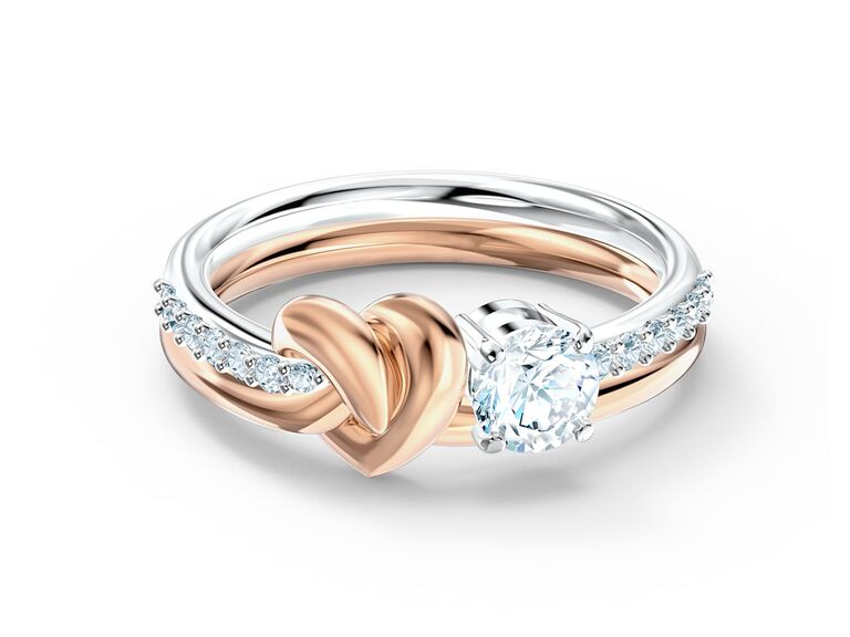 Красивое двухцветное металлическое кольцо с сердечком и кристаллами Сваровски