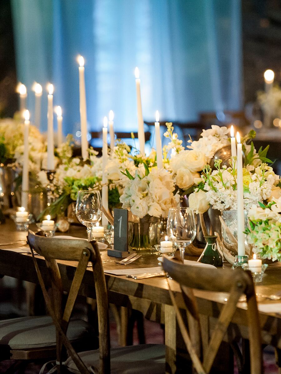 Centros de mesa de boda florales rústicos