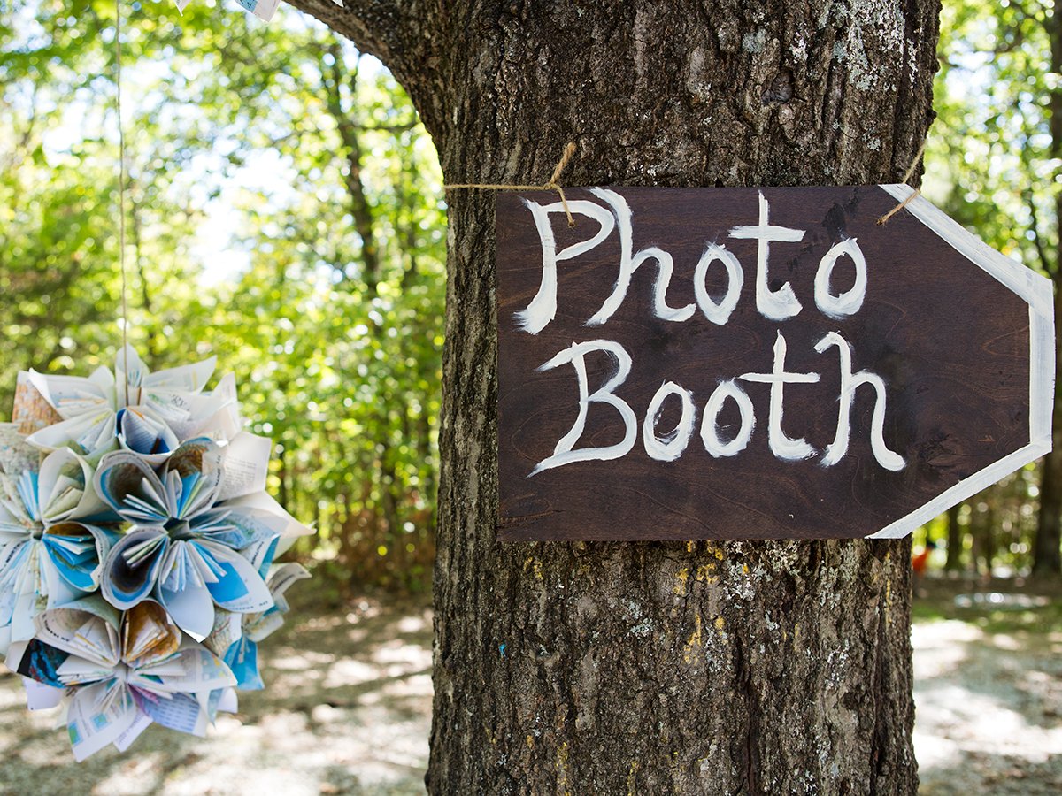 diy bridal shower photo booth