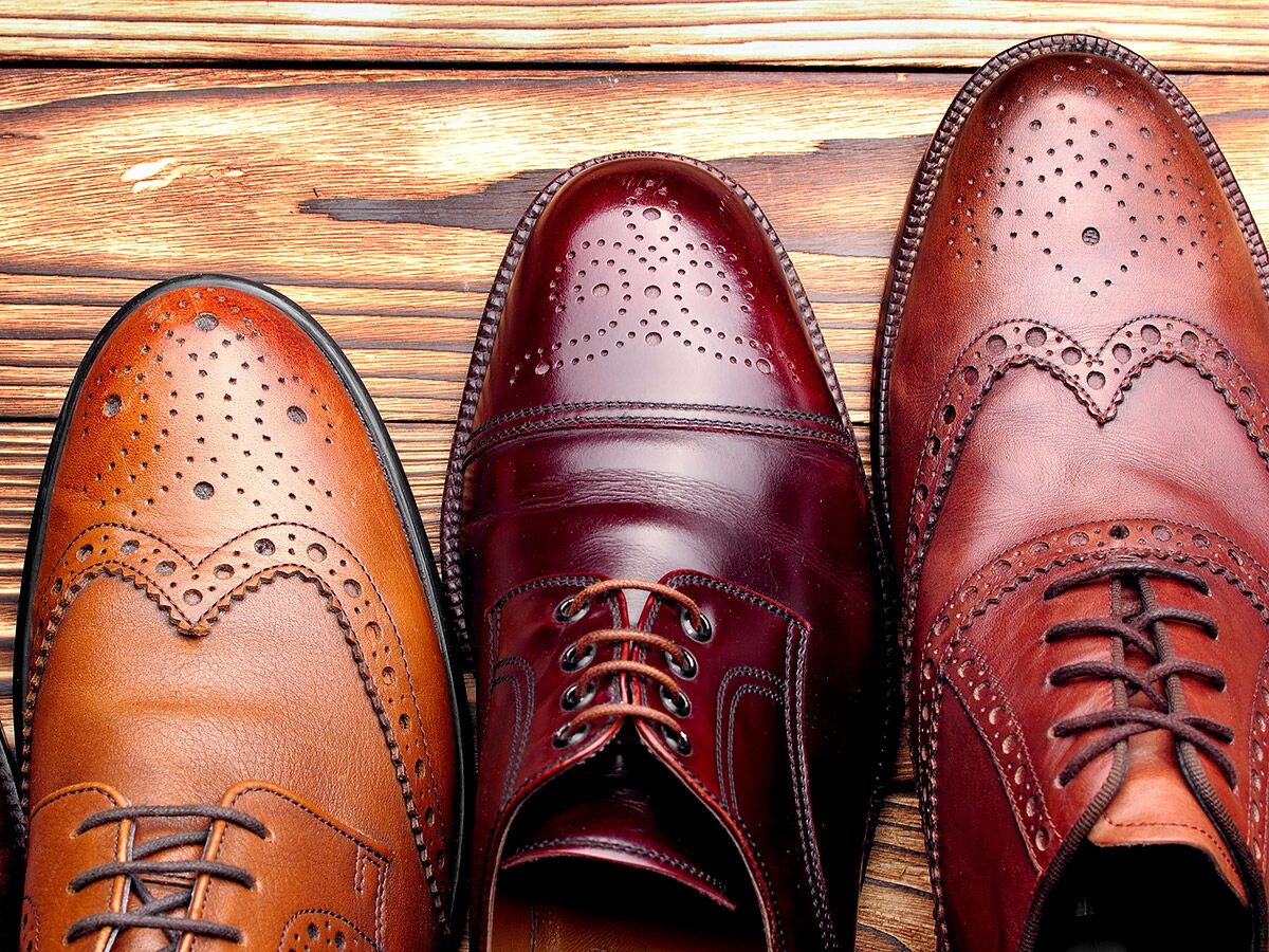 burgundy dress shoes with suit