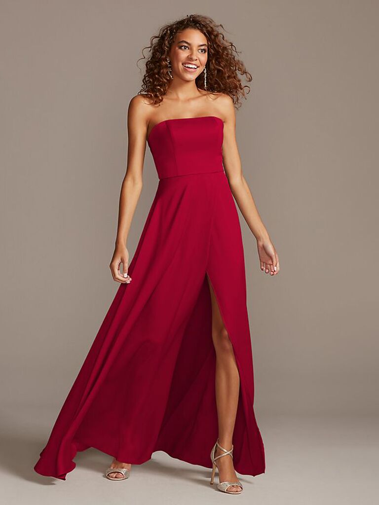 Cô dâu của david chiếc váy phù dâu quây satin màu đỏ có túi và váy có đường xẻ