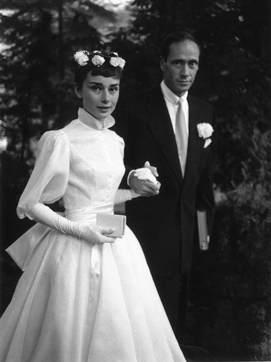 Audrey Hepburn ' s iconische kleding van het huwelijk's iconic wedding dress