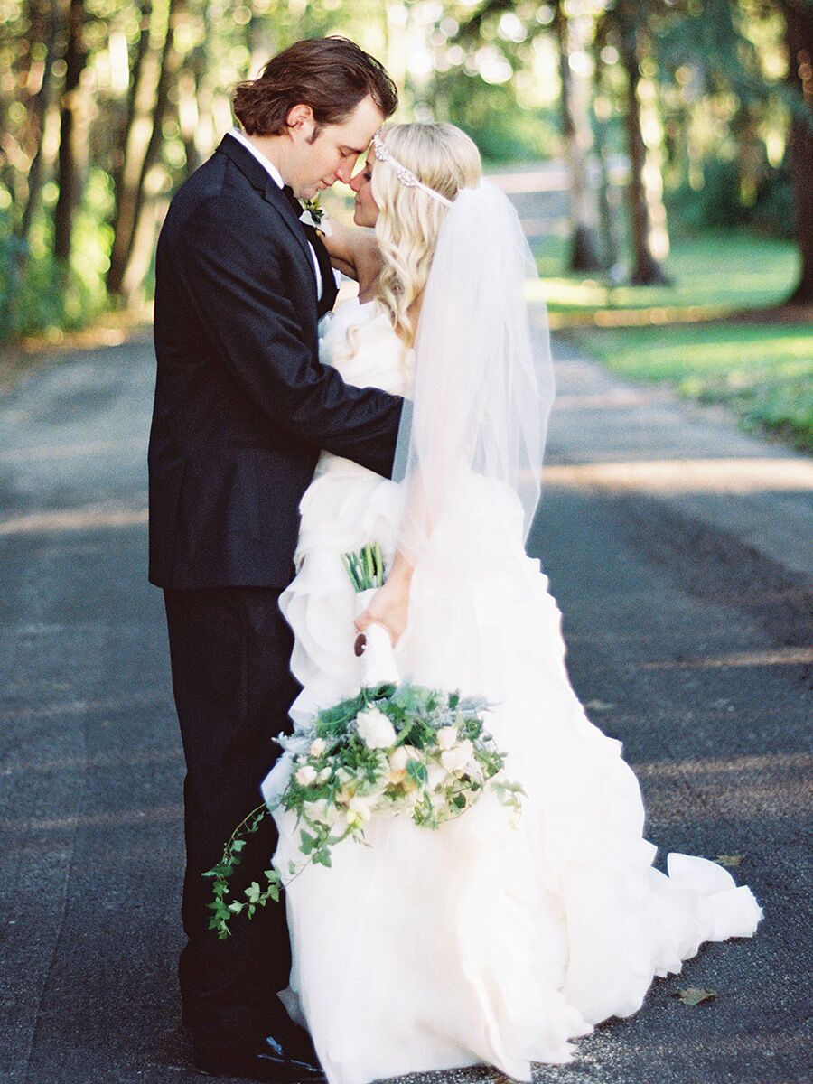 veil on bride