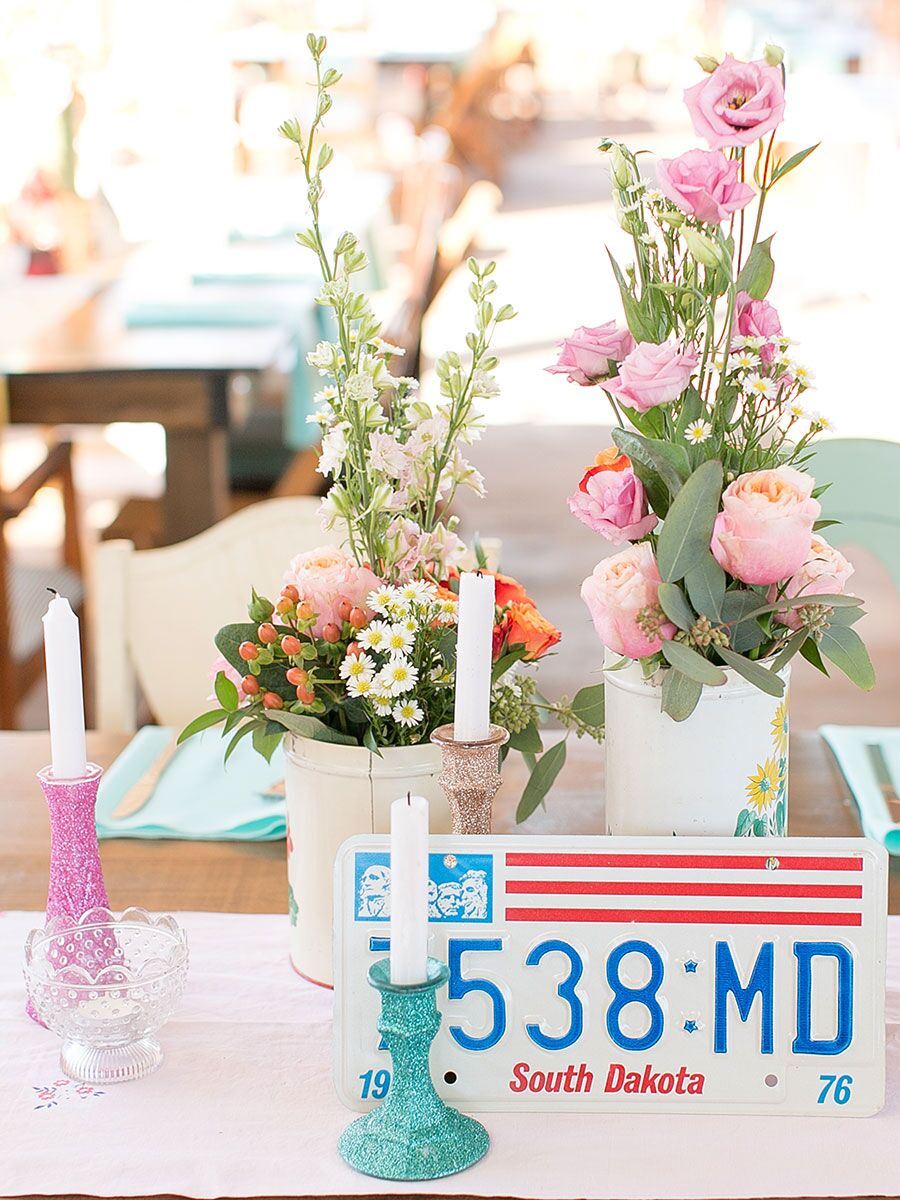 Simple vintage non-floral centerpiece ideas for your wedding