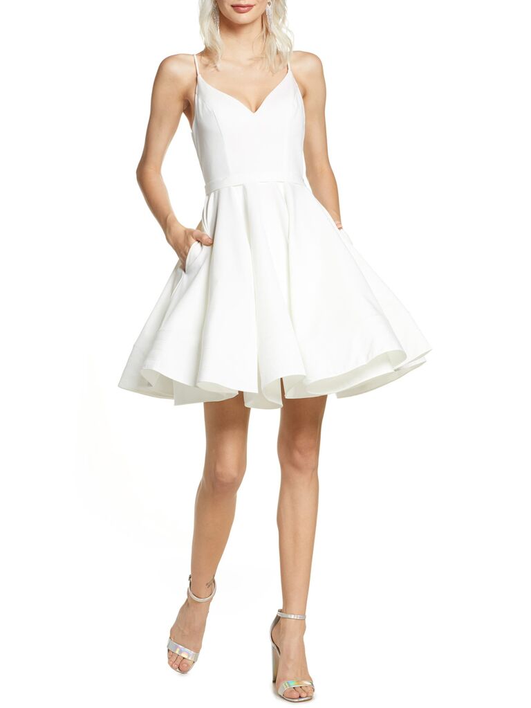 váy dạ tiệc trắng nordstrom với váy xòe và túi cho trang phục đám cưới sau tiệc