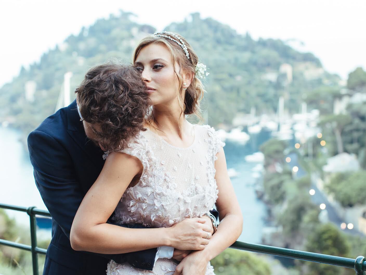 Aly Michalkas Wedding Photos Are Straight Up Gorgeous 9733